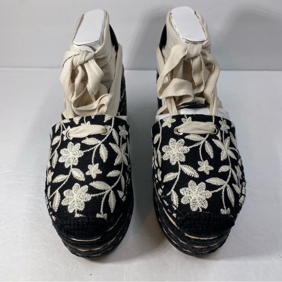 Vince Camuto Women’s Tishea Espadrille Wedge Sandals Black Cream Embroidered NWT - Picture 10 of 14